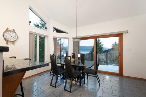 1605 Lockehaven Road, North Vancouver, BC 