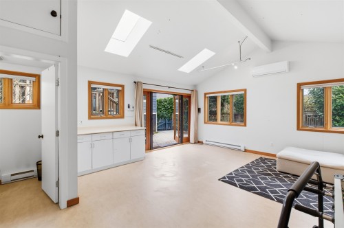 3044 Point Grey Road, Vancouver, BC 