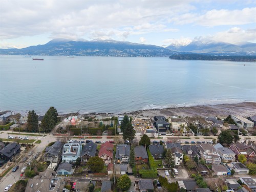 3044 Point Grey Road, Vancouver, BC 