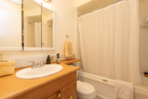 2050 Purcell Way, North Vancouver, BC 