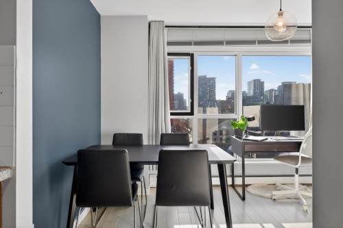 1201-183 Keefer Place, Vancouver, BC 