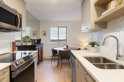 905-110 4Th Street W, North Vancouver, BC 