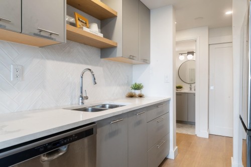 905-110 4Th Street W, North Vancouver, BC 