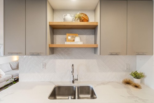 905-110 4Th Street W, North Vancouver, BC 