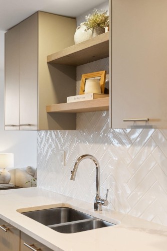 905-110 4Th Street W, North Vancouver, BC 