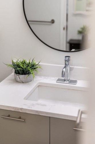 905-110 4Th Street W, North Vancouver, BC 