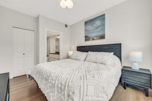 404-2632 Library Lane, North Vancouver, BC 