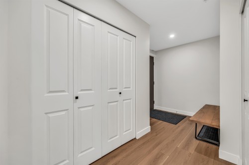 404-2632 Library Lane, North Vancouver, BC 