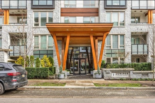 404-2632 Library Lane, North Vancouver, BC 