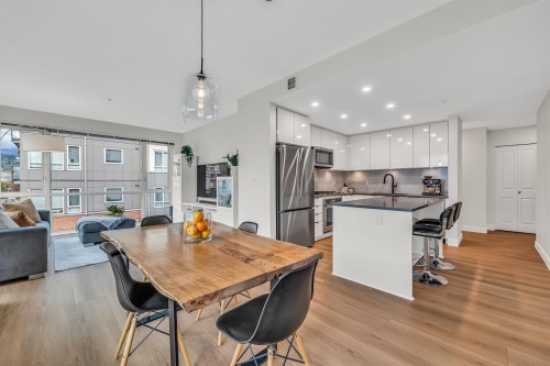 404-2632 Library Lane, North Vancouver, BC 