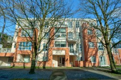 402-3621 26th Avenue W Vancouver, BC V6S 1P2