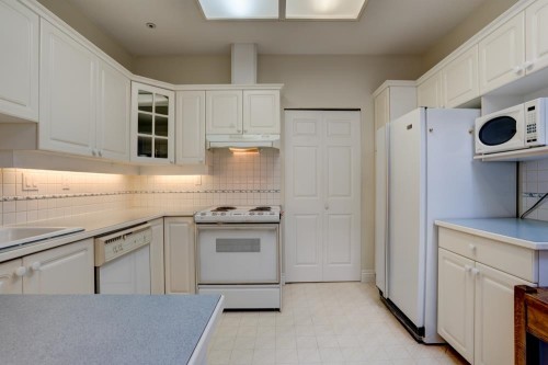 402-3621 26Th Avenue W, Vancouver, BC 