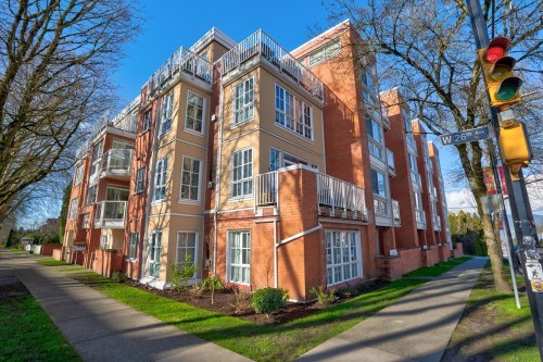 402-3621 26Th Avenue W, Vancouver, BC 