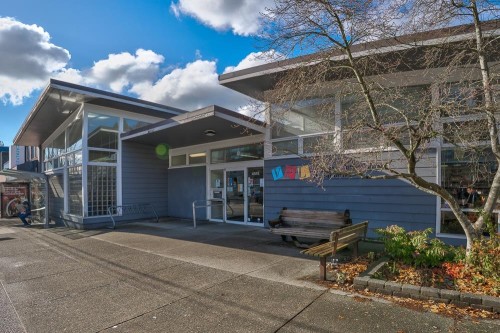 402-3621 26Th Avenue W, Vancouver, BC 