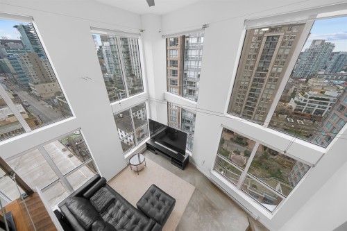 1012-933 Seymour Street, Vancouver, BC 