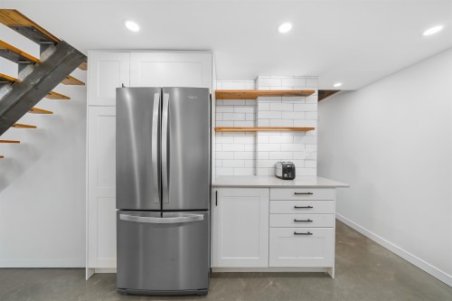 1012-933 Seymour Street, Vancouver, BC 