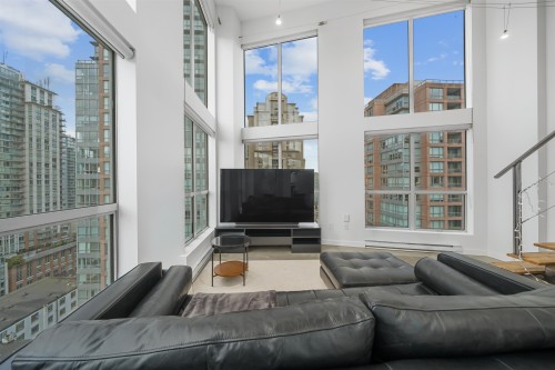 1012-933 Seymour Street, Vancouver, BC 