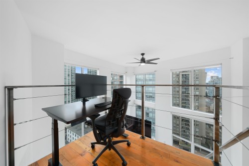 1012-933 Seymour Street, Vancouver, BC 