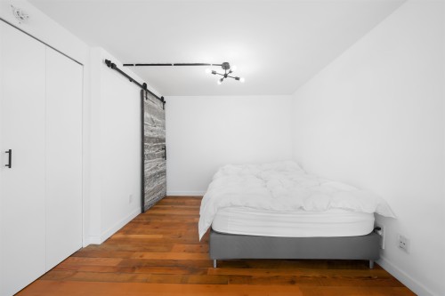 1012-933 Seymour Street, Vancouver, BC 