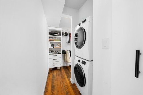 1012-933 Seymour Street, Vancouver, BC 