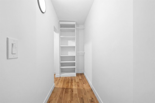 1012-933 Seymour Street, Vancouver, BC 