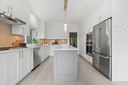 2992 42Nd Avenue W, Vancouver, BC 