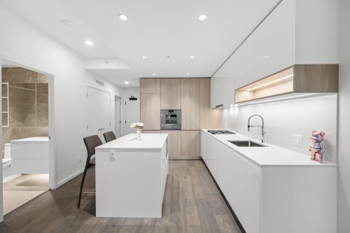 1203-6300 Minoru Boulevard, Richmond, BC 