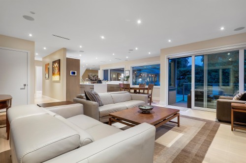 990 Jefferson Avenue, West Vancouver, BC 