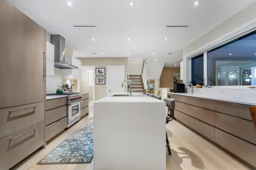 990 Jefferson Avenue, West Vancouver, BC 