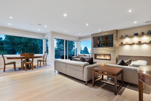 990 Jefferson Avenue, West Vancouver, BC 