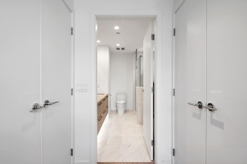 201-707 3Rd Street E, North Vancouver, BC 