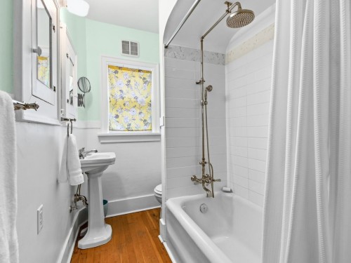 2076 Turner Street, Vancouver, BC 