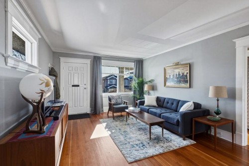 2867 Georgia Street E, Vancouver, BC 