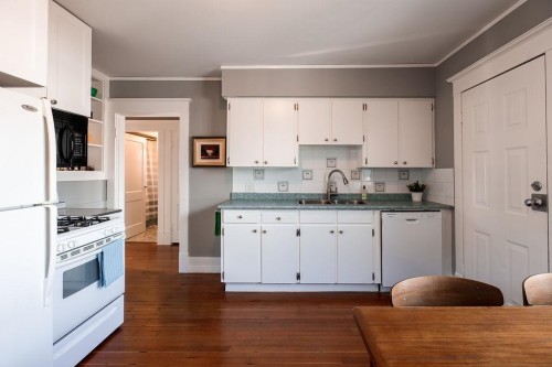 2867 Georgia Street E, Vancouver, BC 