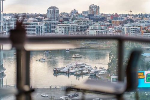 1209-111 Georgia Street W, Vancouver, BC 