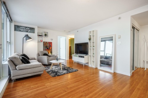 1209-111 Georgia Street W, Vancouver, BC 