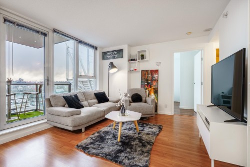 1209-111 Georgia Street W, Vancouver, BC 