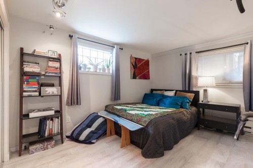 1-451 Pender Street E, Vancouver, BC 