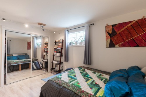 1-451 Pender Street E, Vancouver, BC 