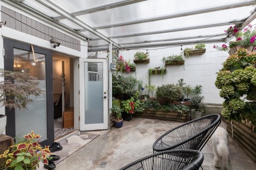 1-451 Pender Street E, Vancouver, BC 