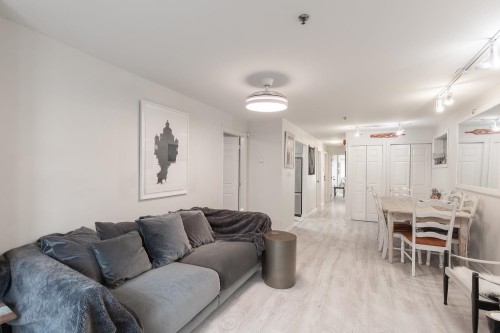 1-451 Pender Street E, Vancouver, BC 