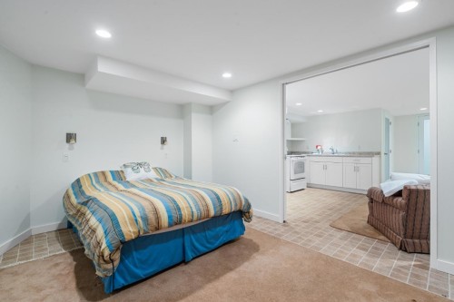 5584 Maple Street, Vancouver, BC 