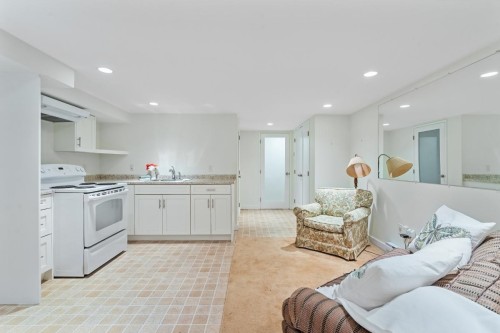 5584 Maple Street, Vancouver, BC 