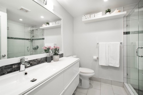 101-236 2Nd Street W, North Vancouver, BC 