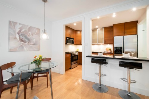 101-236 2Nd Street W, North Vancouver, BC 