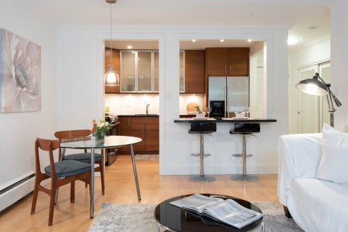 101-236 2Nd Street W, North Vancouver, BC 