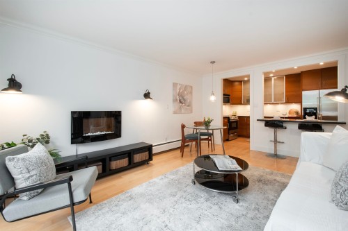 101-236 2Nd Street W, North Vancouver, BC 