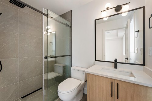 1-6362 Curtis Street, Burnaby, BC 