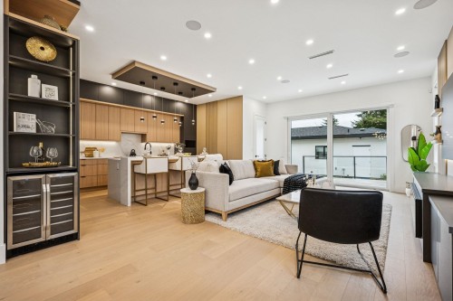 1-6362 Curtis Street, Burnaby, BC 