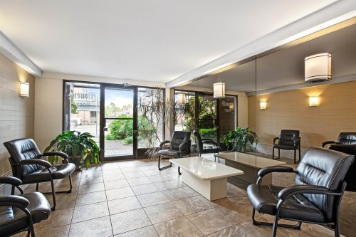 208-11957 223 Street, Maple Ridge, BC 